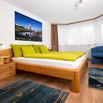 Apartament Aura *